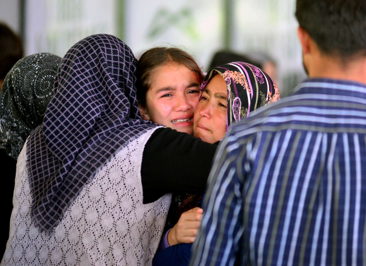Türkiye’yi sarsan saldırı! 6 kişiden 5’i gözyaşlarıyla toprağa verildi 1